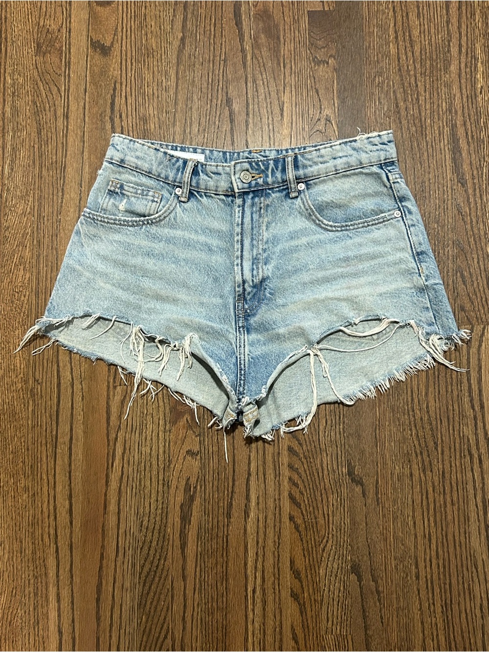 Zara High Rise Distressed Denim Cutoff Shorts Light Wash Women’s US 8